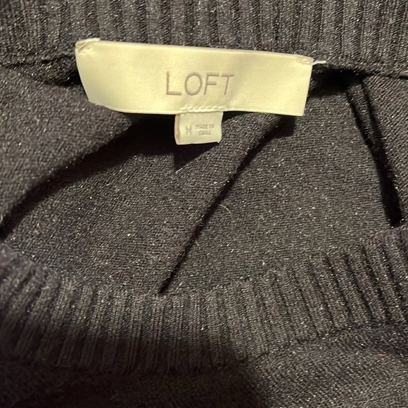 LOFT Black Pleated Sleeves Sweater Sz M - Picture 4 of 5